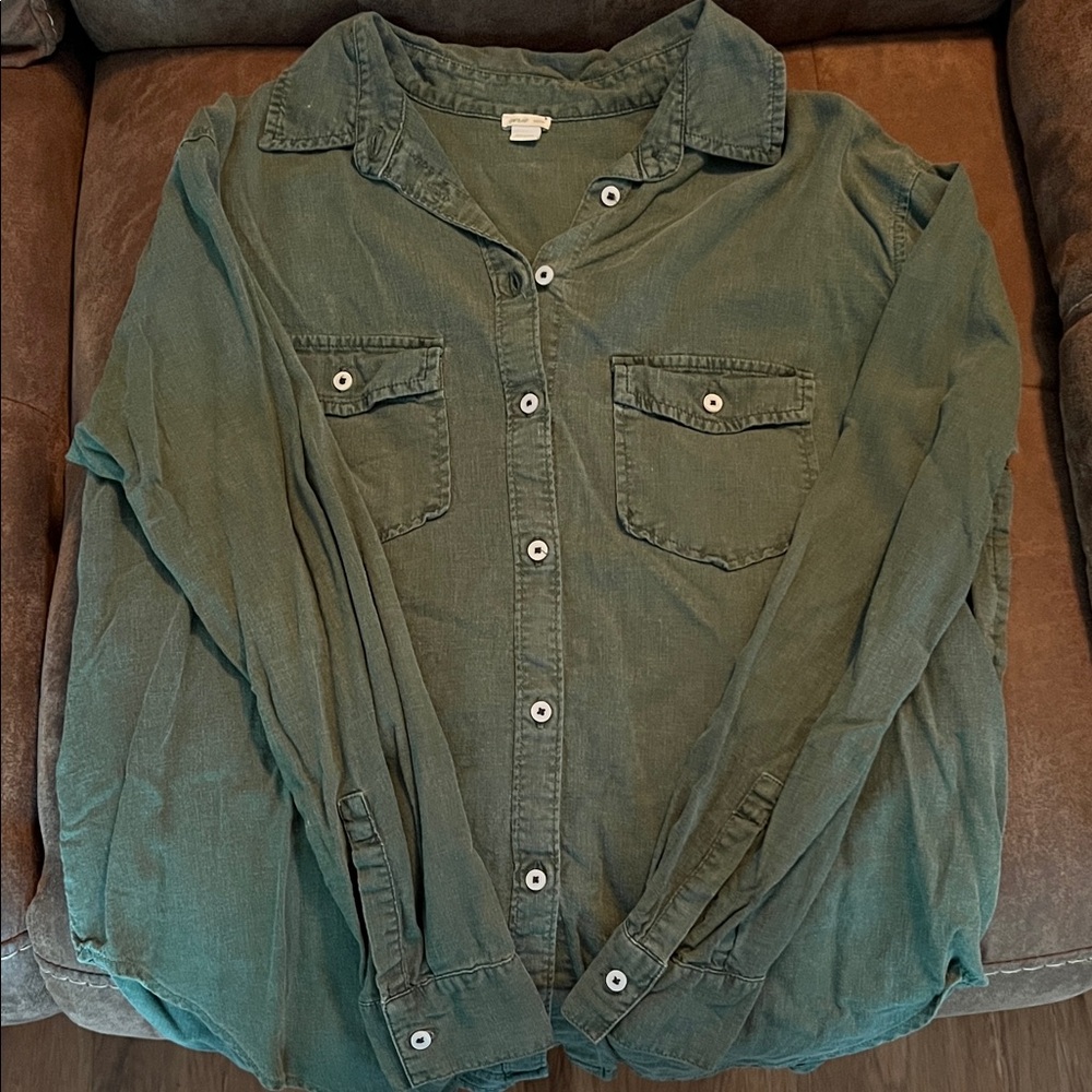 Aerie  Green Casual button down long sleeve
